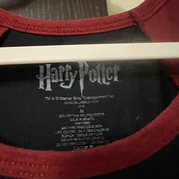 Harry Potter Gryffindor Quidditch Jersey - Picture 2 of 2